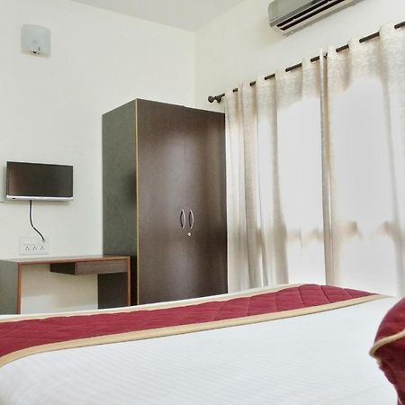 Super Oyo Capital O Premium Hotel Victoria Heights Near Sri Someshwara Swami Temple Bangalore Exterior foto