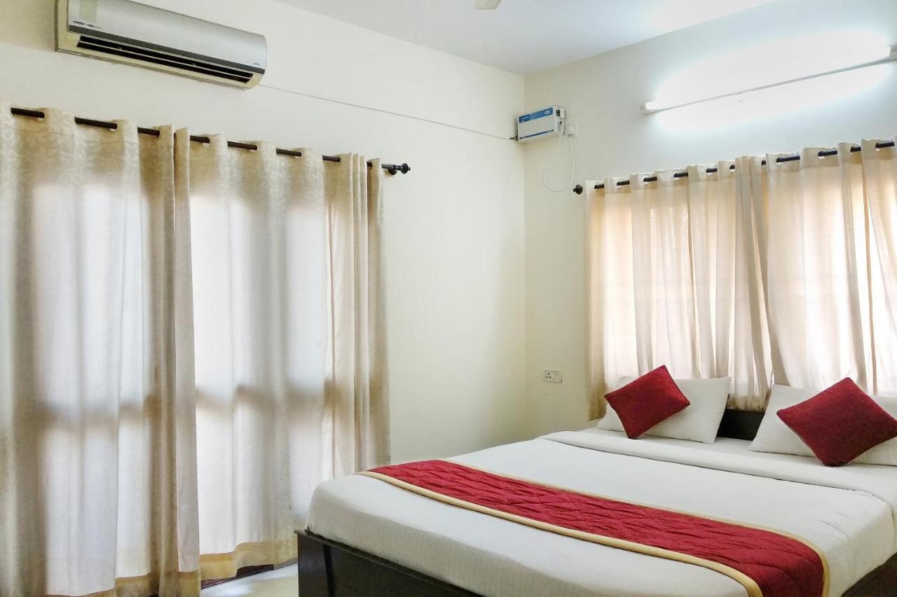 Super Oyo Capital O Premium Hotel Victoria Heights Near Sri Someshwara Swami Temple Bangalore Exterior foto