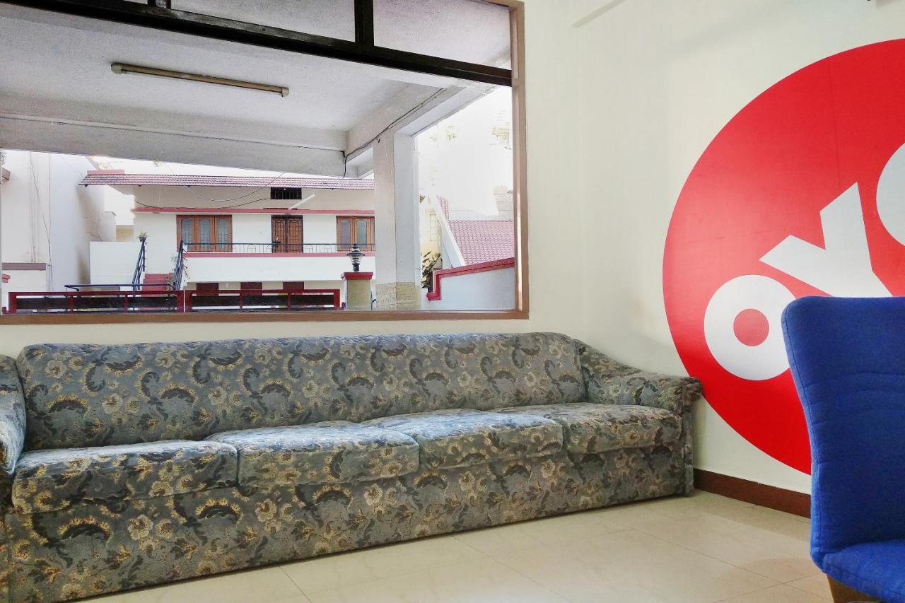 Super Oyo Capital O Premium Hotel Victoria Heights Near Sri Someshwara Swami Temple Bangalore Exterior foto